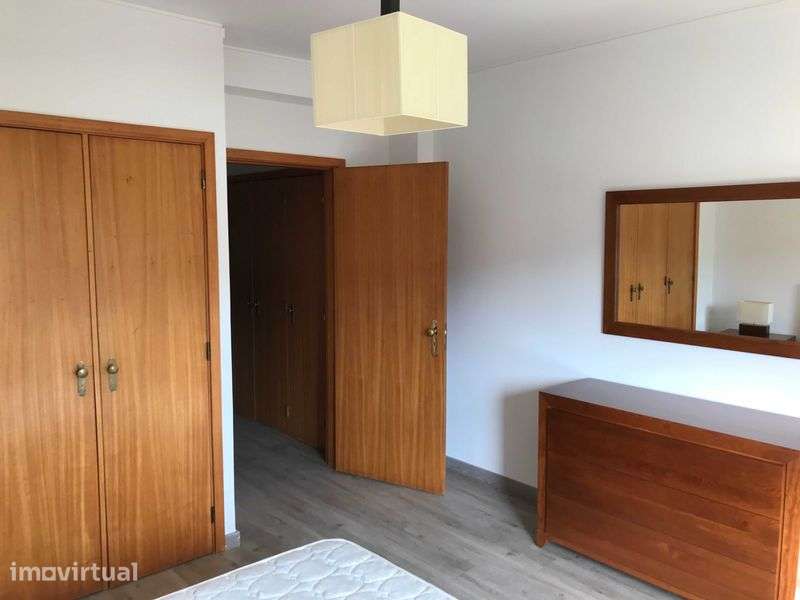 Apartamento T1 mobilado e equipado na Rua Daniel Rodrigues (Malheiros) - Grande imagem: 2/11