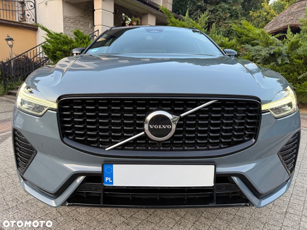 Volvo XC 60 B4 D Plus Dark - 18