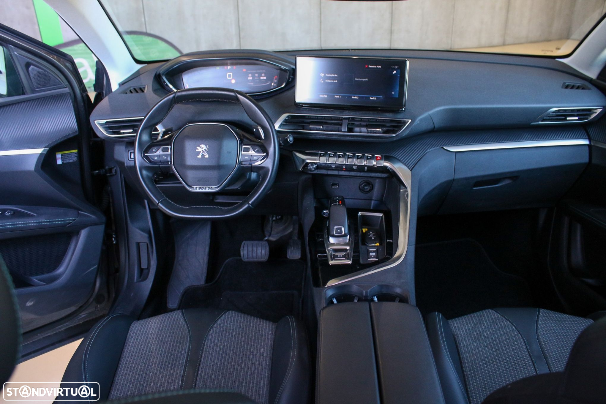 Peugeot 5008 1.2 PureTech Allure EAT8 - 22