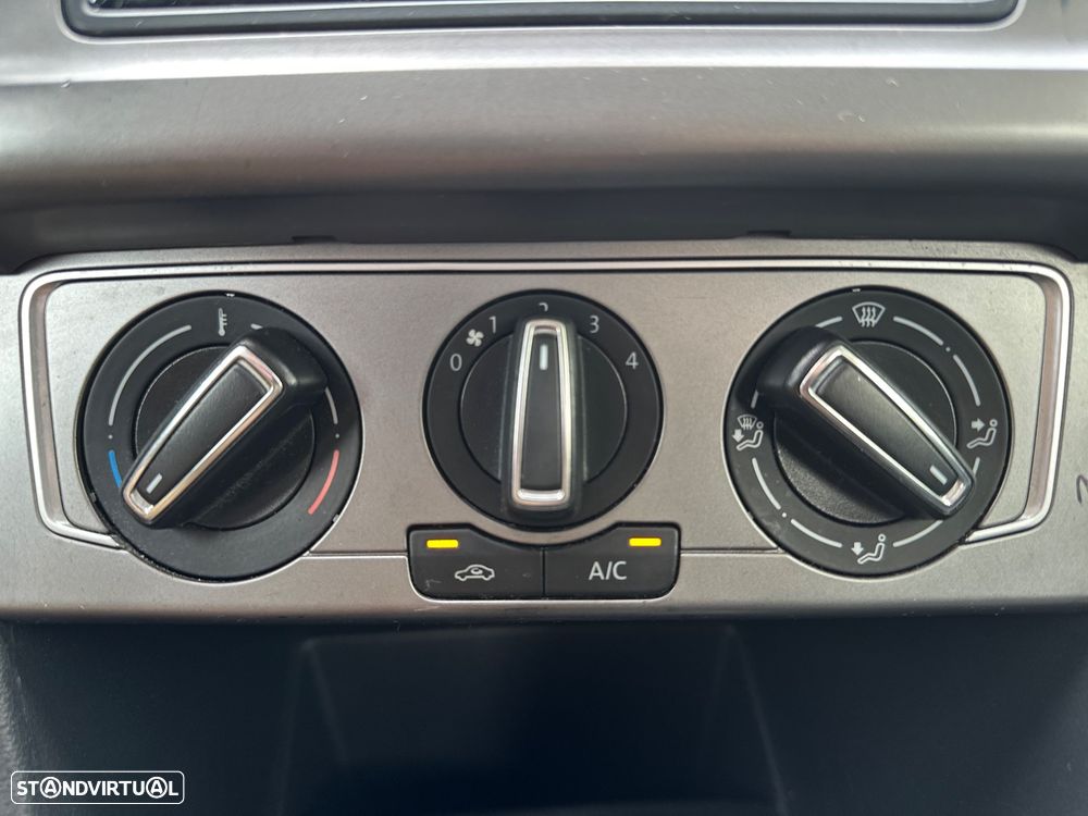 VW Polo 1.0 Trendline - 44