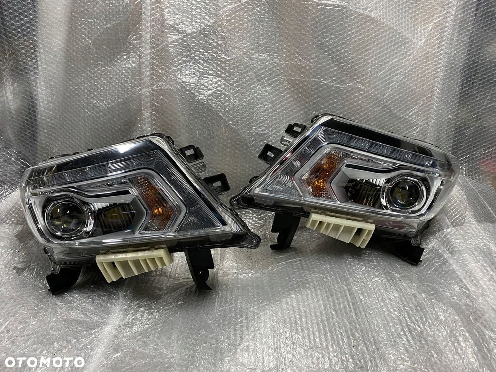 LAMPY PRZÓD NISSAN NAVARA D23 FULL LED XENON NP300 - 1