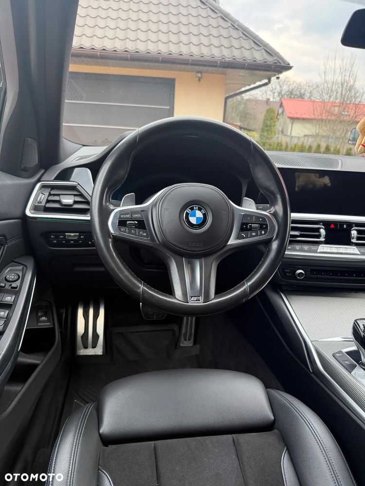BMW Seria 3 320d xDrive Sport - 23