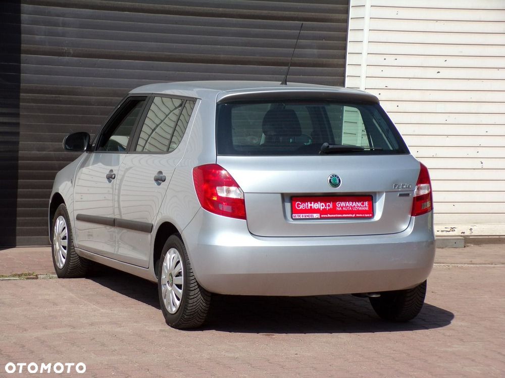 Skoda Fabia 1.2 HTP Fresh - 9