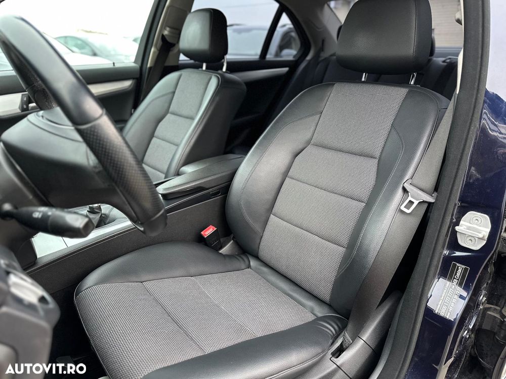 Mercedes-Benz C 180 CGI BlueEFFICIENCY - 11