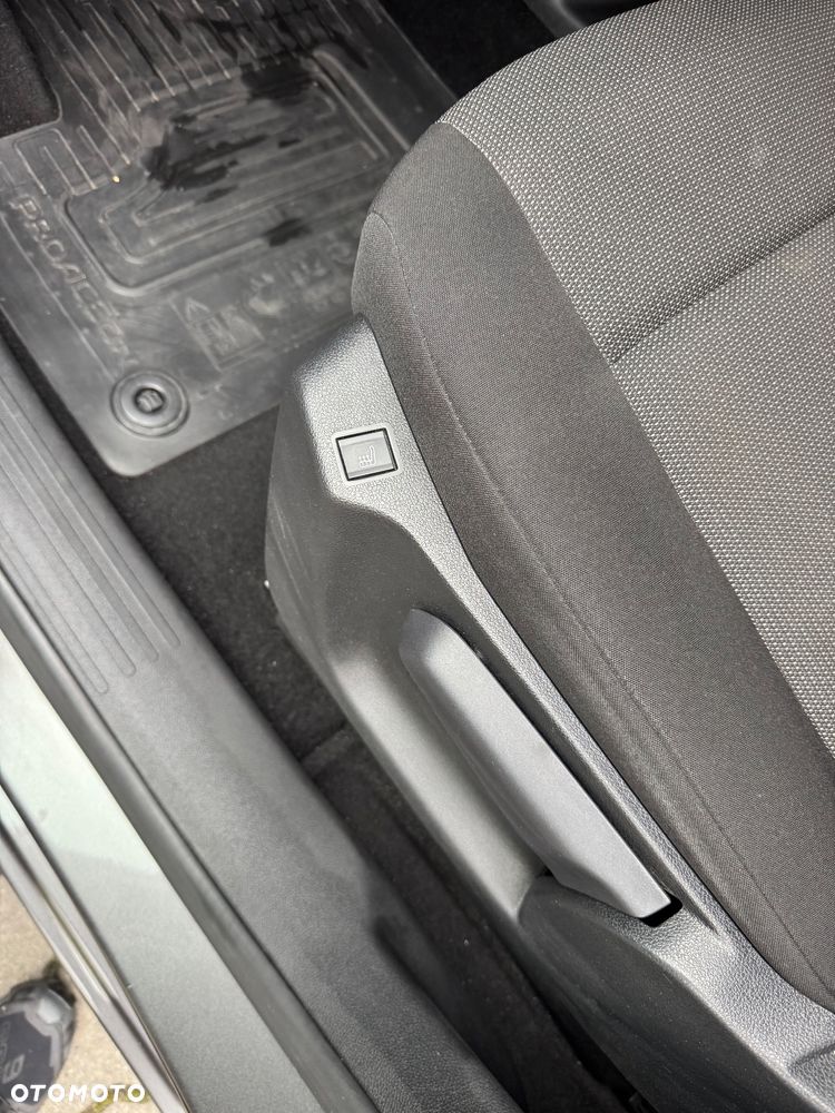 Toyota Proace City - 36