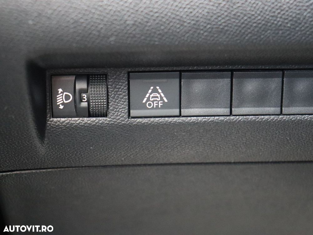 Peugeot 2008 1.2 L PureTech STT Active - 13