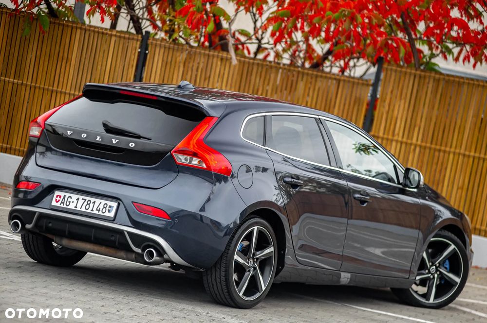 Volvo V40 T3 R-Design Summum - 16