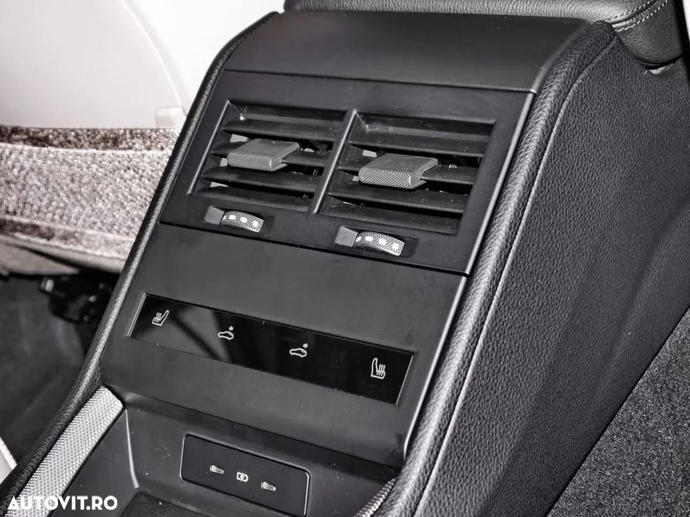 Porsche Panamera 4 E-Hybrid - 18