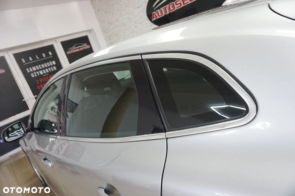 Volvo V40 - 18