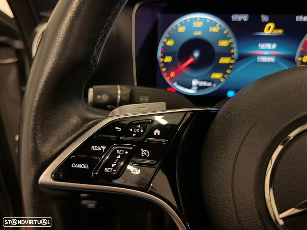 Mercedes-Benz E 300 de Avantgarde 4Matic - 17