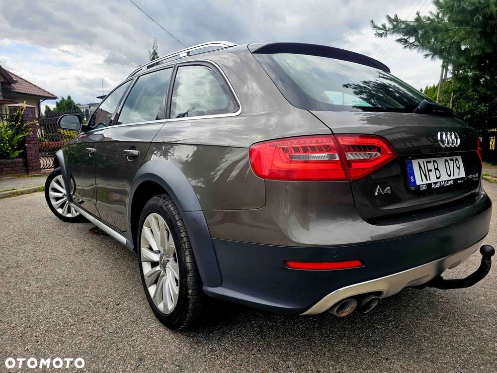 Audi A4 Allroad 2.0 TDI DPF S tronic - 8