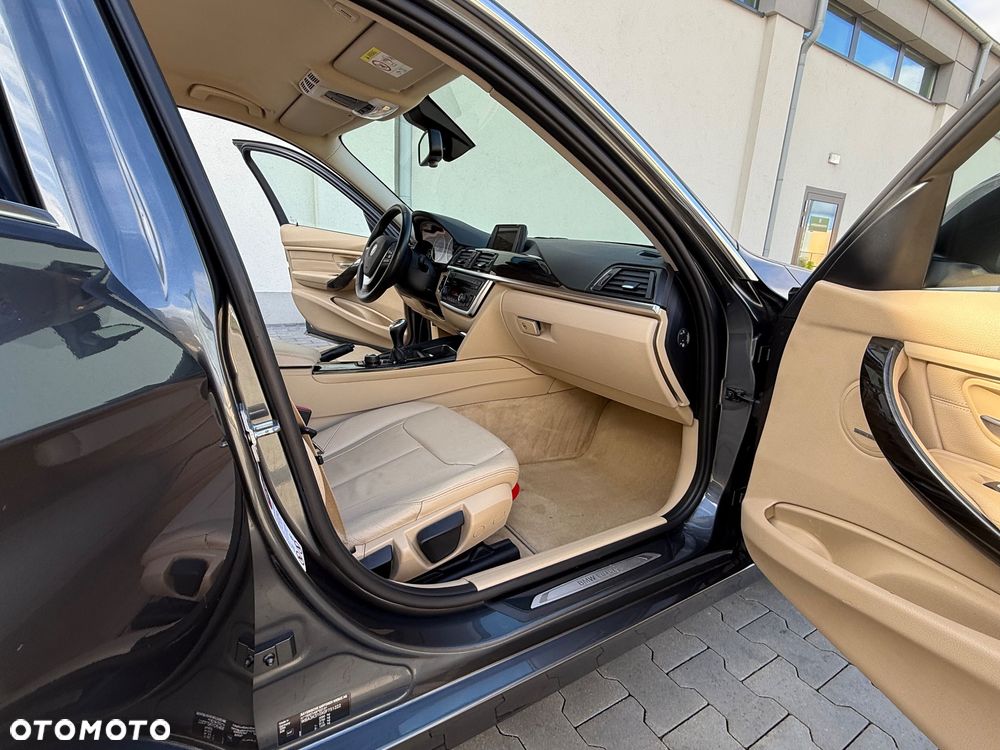 BMW Seria 3 320d Luxury Line - 22