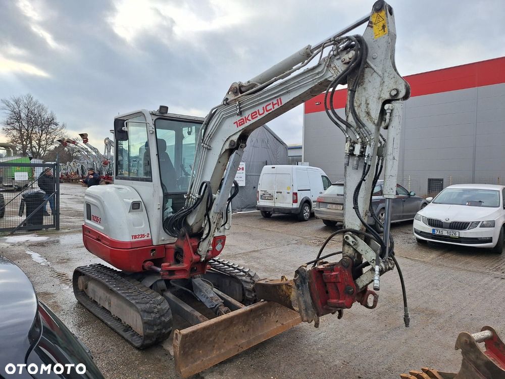 Takeuchi Tb 235-2 - 4