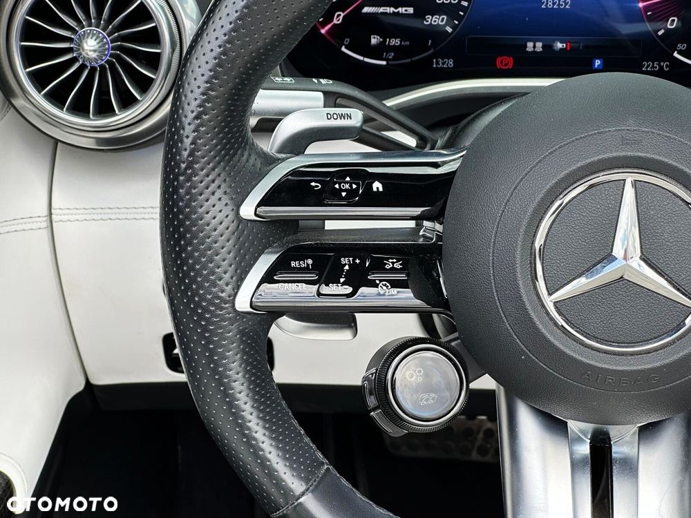 Mercedes-Benz SL - 12