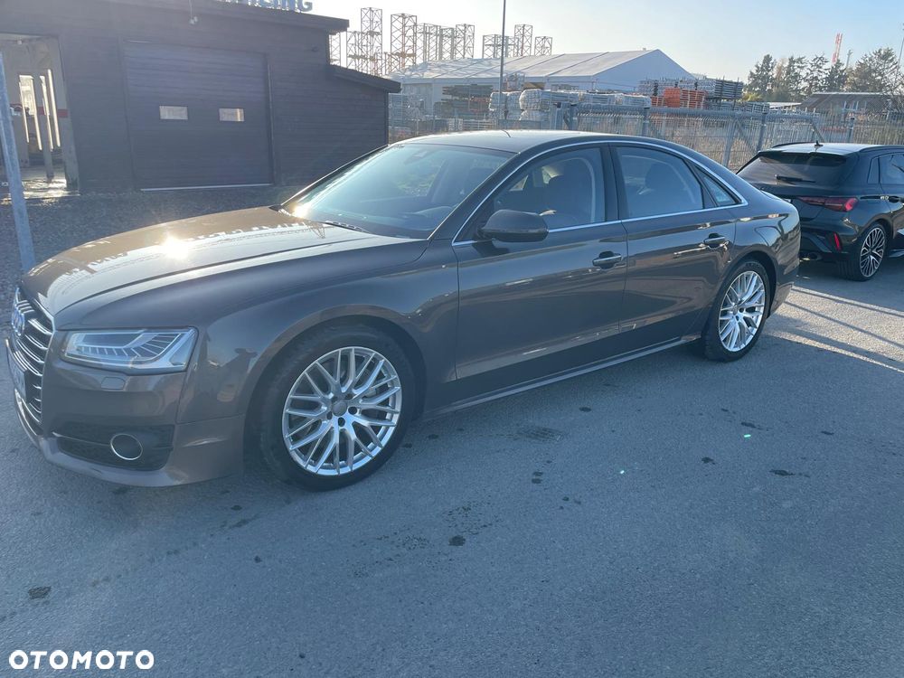 Audi A8 4.2 TDI DPF (clean diesel) quattro tiptronic - 8