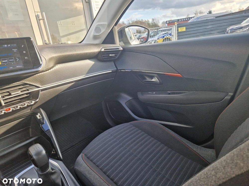 Peugeot 208 1.2 PureTech Active Pack S&S - 17