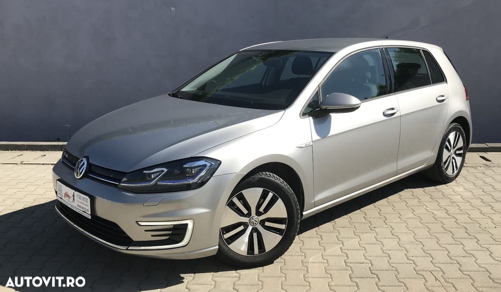 Volkswagen Golf - 2