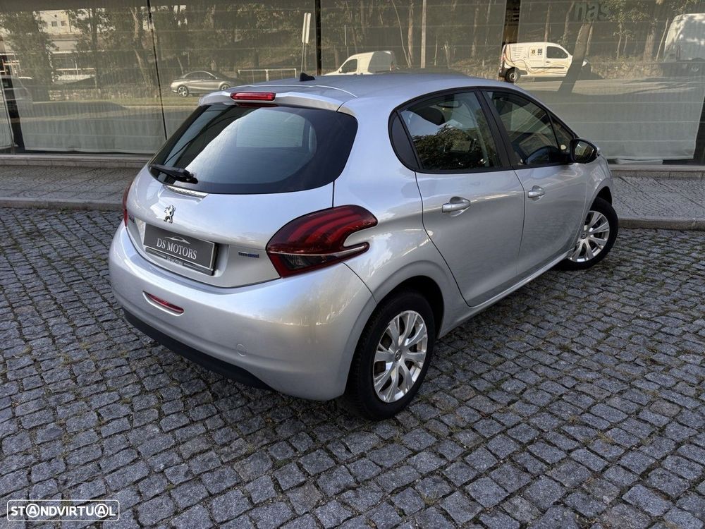 Peugeot 208 1.6 BlueHDi - 4