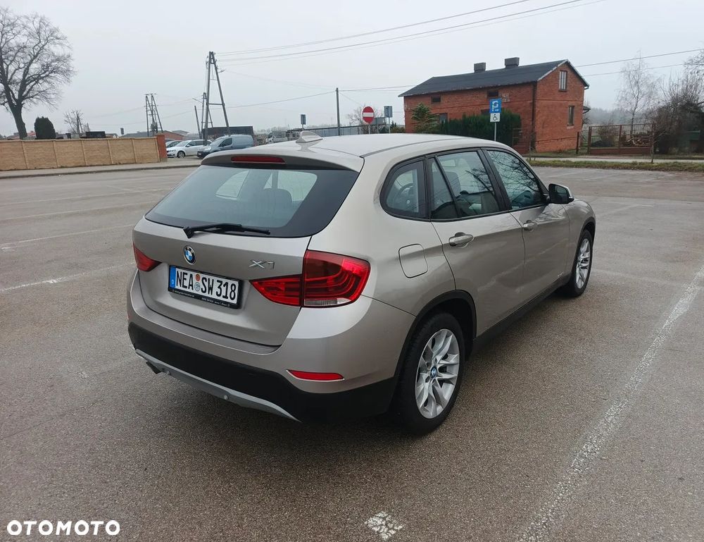 BMW X1 sDrive18i Sport Line - 4