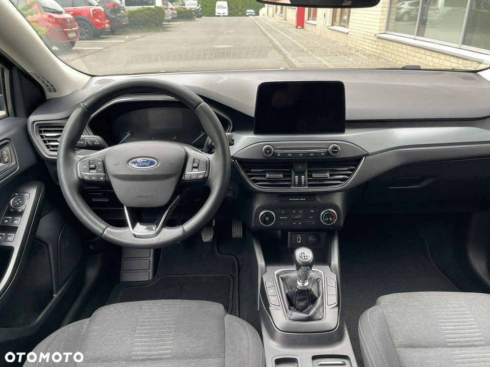 Ford Focus - 25