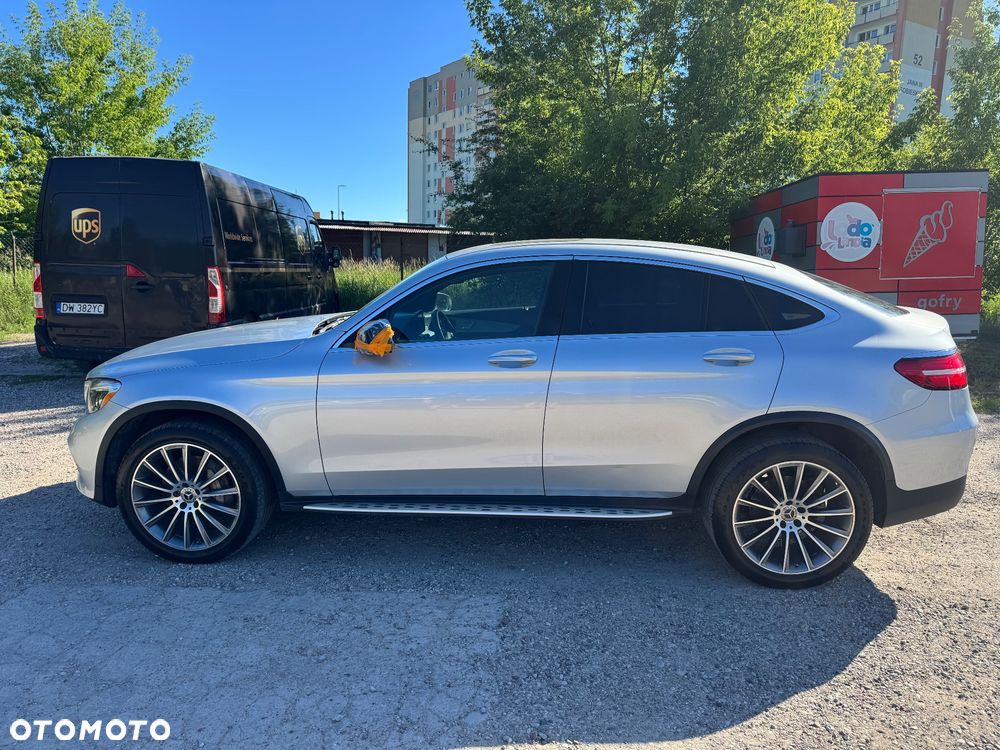 Mercedes-Benz GLC 300 4Matic 9G-TRONIC AMG Line - 2