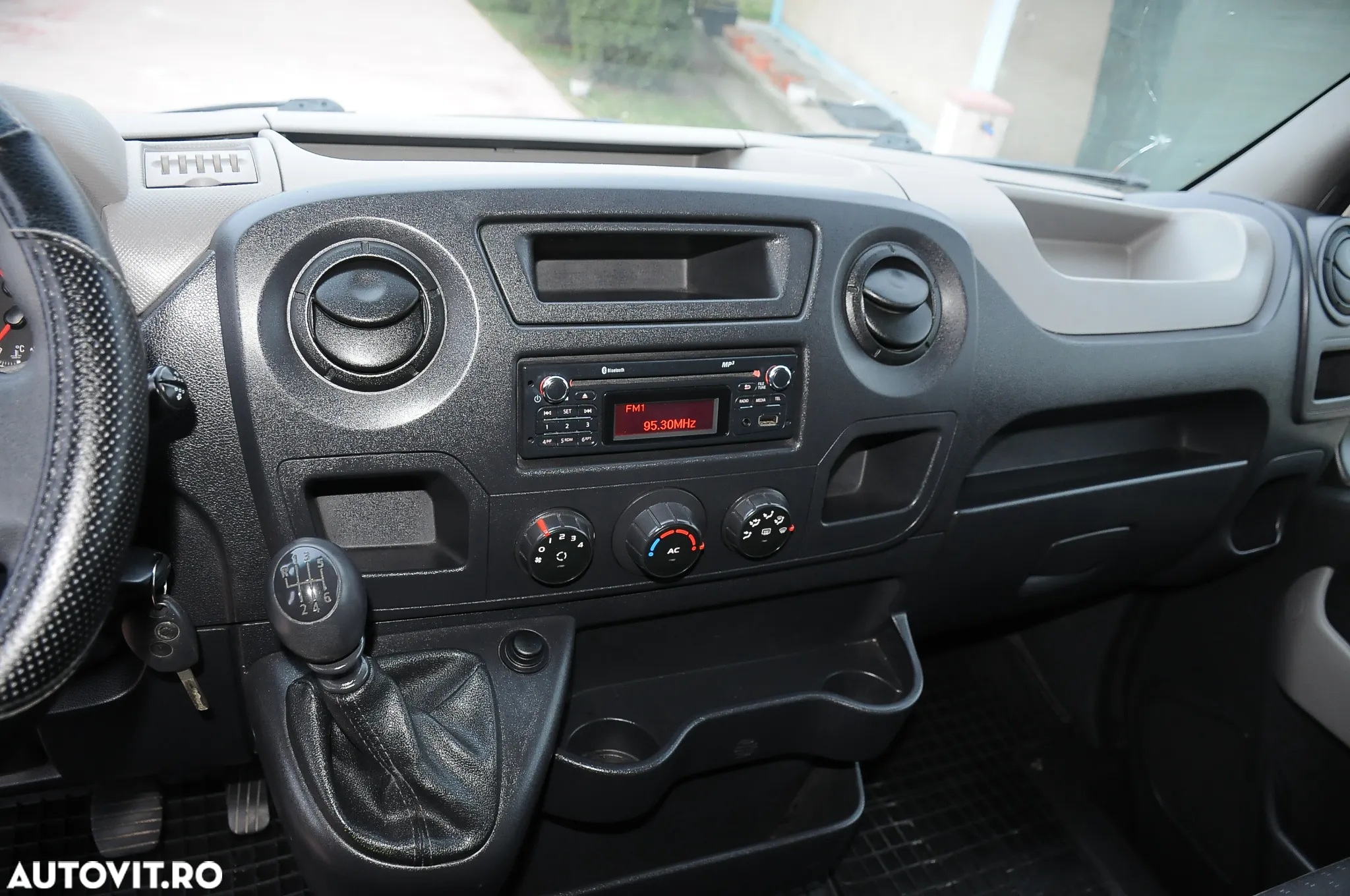 Opel Movano - 8