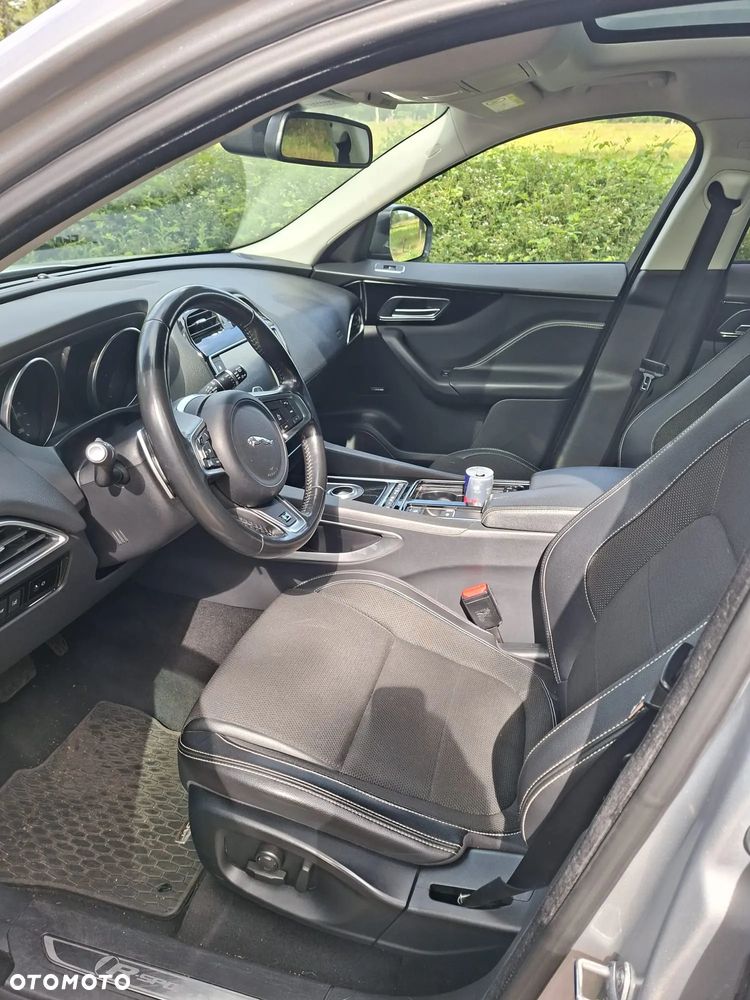 Jaguar F-Pace 2.0 i4D AWD R-Sport - 15