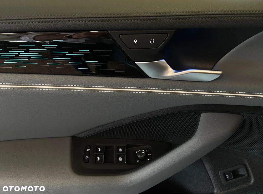 Volkswagen Passat 2.0 TDI SCR 4Mot Elegance DSG - 23