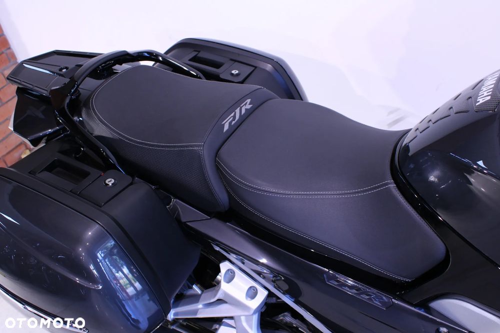 Yamaha FJR - 10