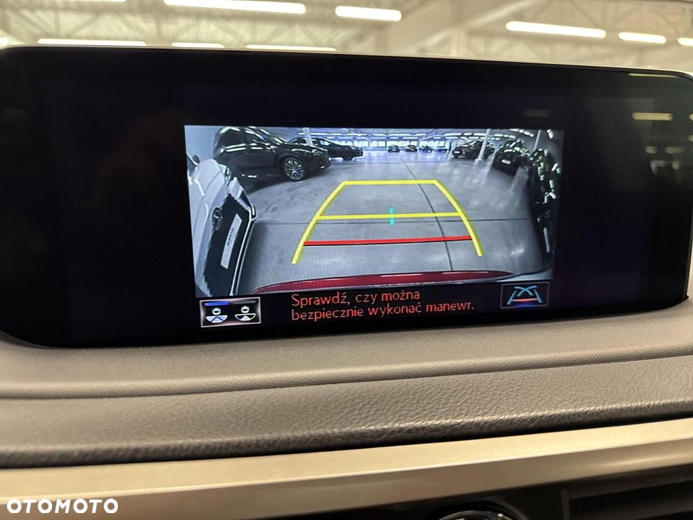 Lexus RX 450h F-Impression - 25