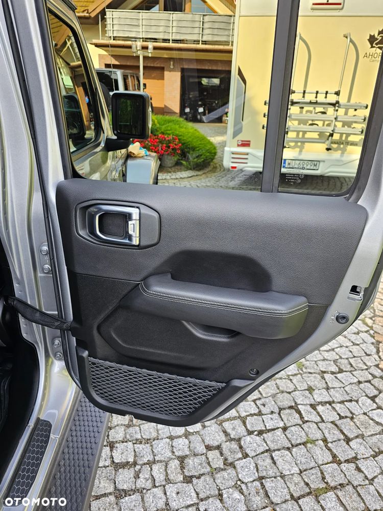 Jeep Wrangler Unlimited GME 2.0 Turbo Sahara - 36