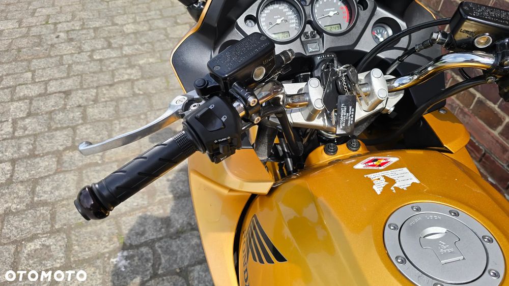 Honda CBF - 16