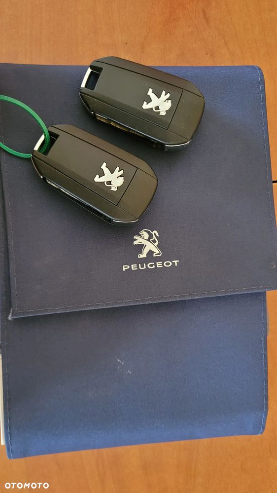 Peugeot Traveller 2.0 BlueHDi Long Business - 26