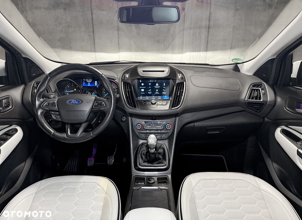 Ford Kuga 2.0 TDCi 4x4 Vignale - 16