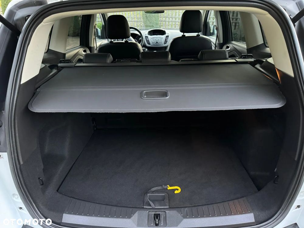 Ford Kuga - 8