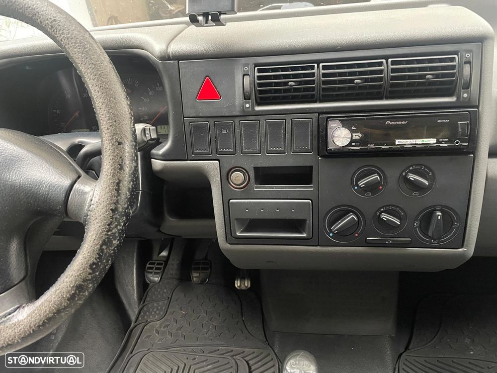 VW Transporter 1.9 TD Kombi - 10