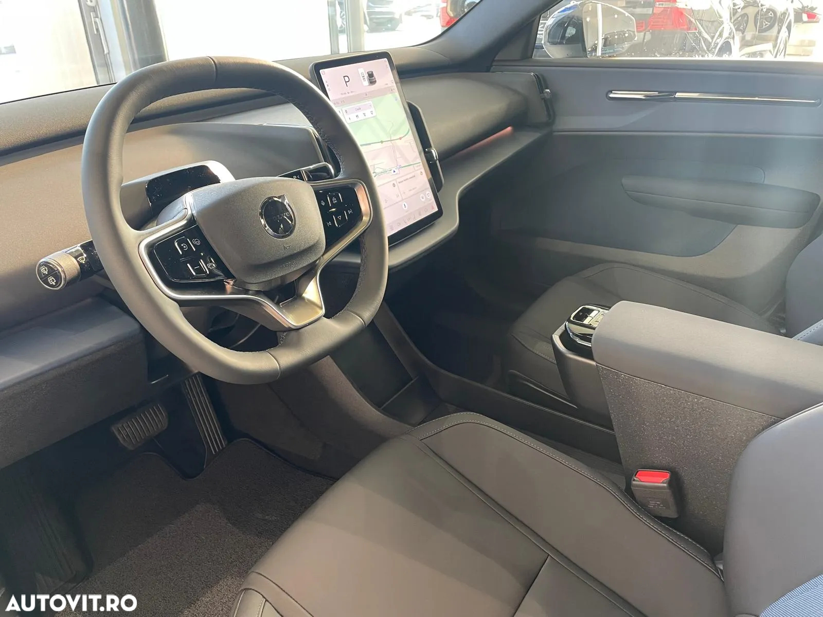 Volvo EX30 Single Motor Extended Range Plus - 13