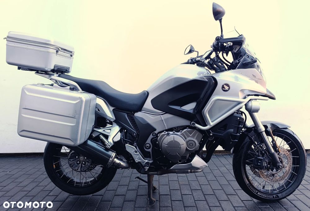 Honda VFR - 7