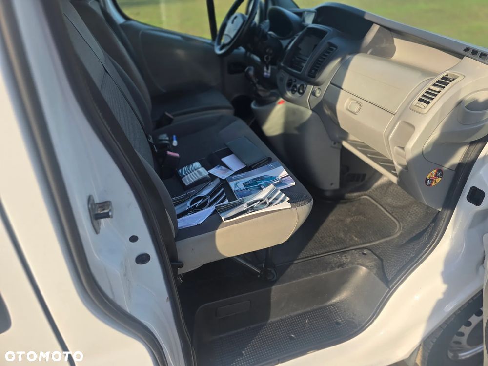 Opel VIVARO - 12