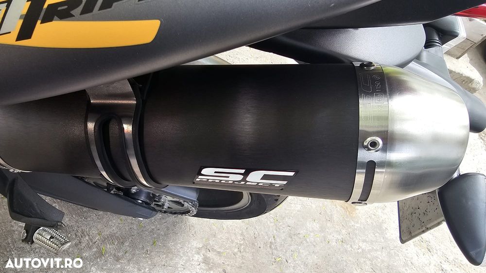 Triumph Street Triple R - 5