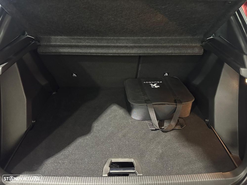 Peugeot e-2008 50 kWh Active Pack - 42