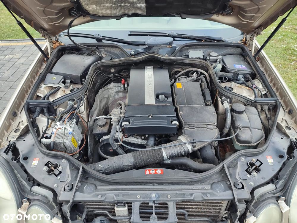 Mercedes-Benz Klasa E 200 Kompressor T Elegance - 9