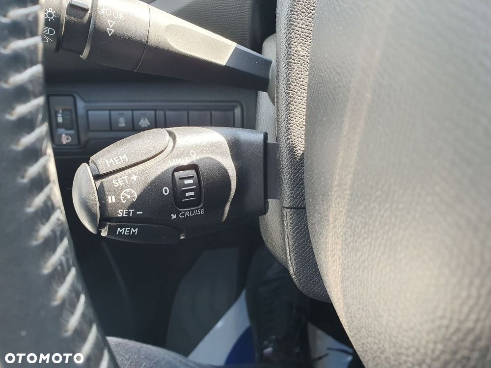 Peugeot 308 1.2 PureTech Active S&S - 11