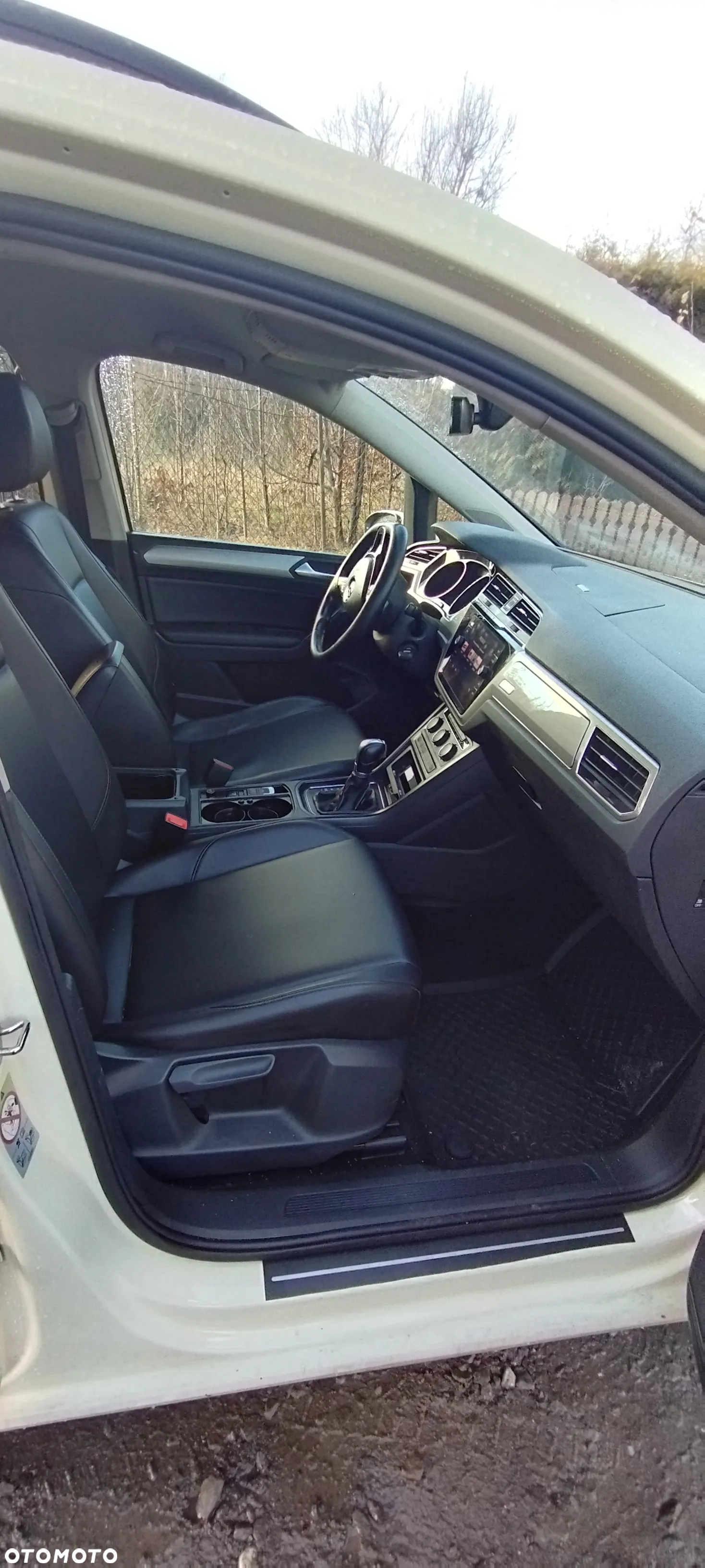 Volkswagen Touran 2.0 TDI SCR DSG Comfortline - 8
