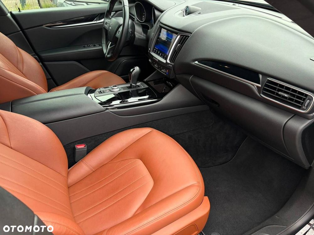 Maserati Levante - 13