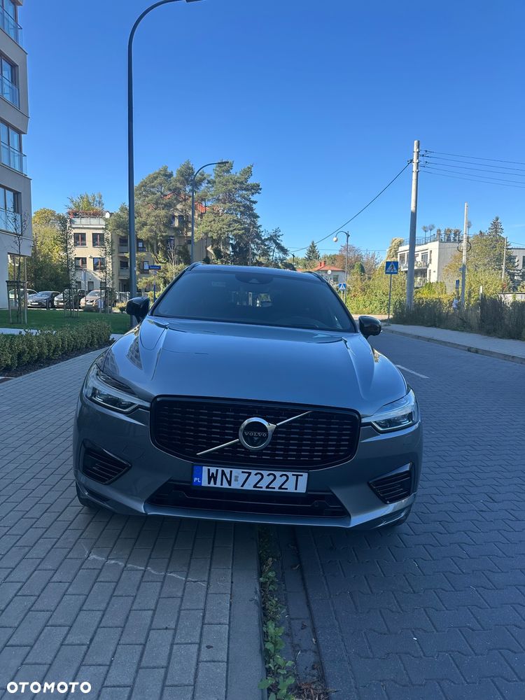 Volvo XC 60 T8 Plug-In Hybrid AWD R-Design - 4