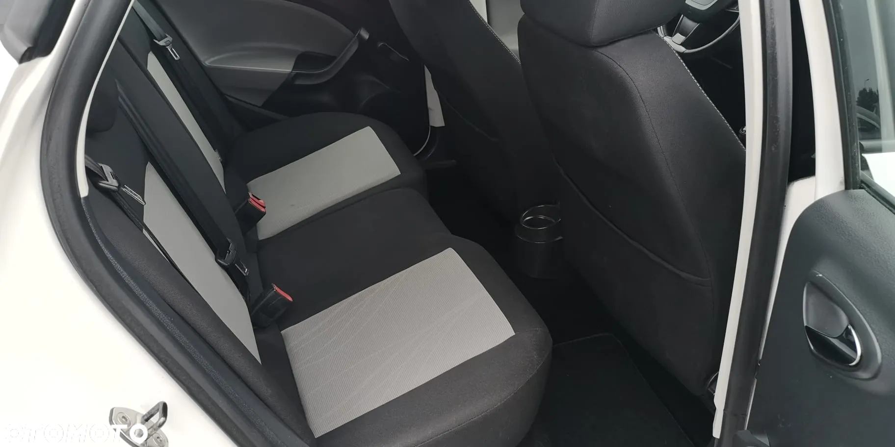Seat Ibiza 1.4 16V Style - 30