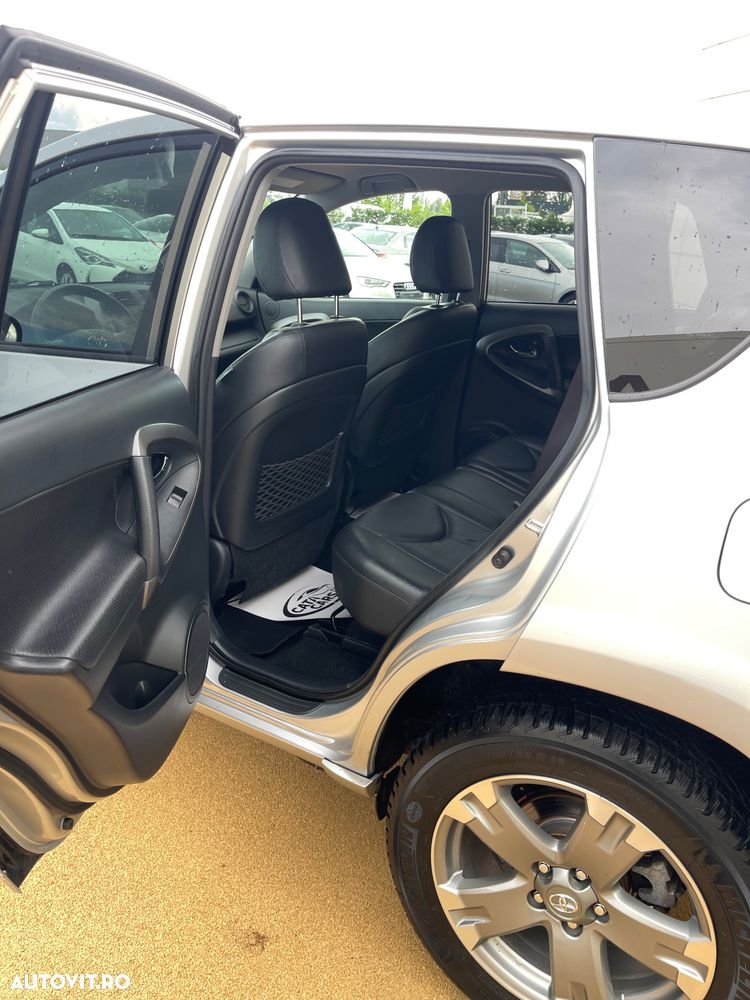 Toyota RAV4 - 28