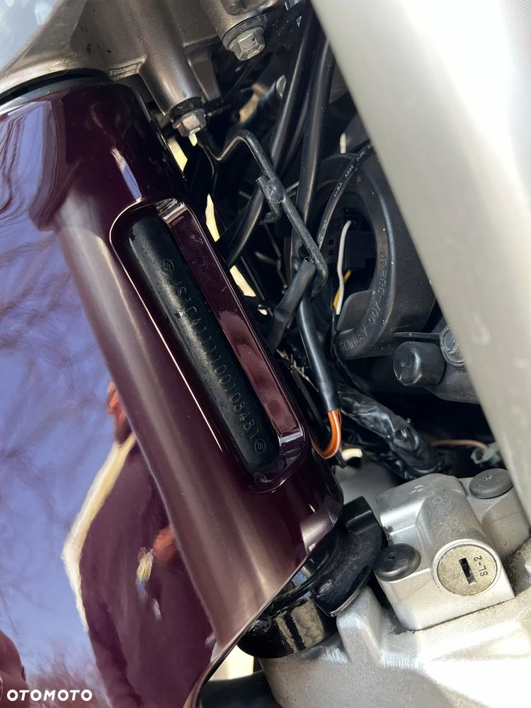 Suzuki Intruder - 15