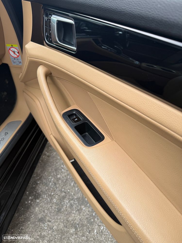 Porsche Panamera - 15
